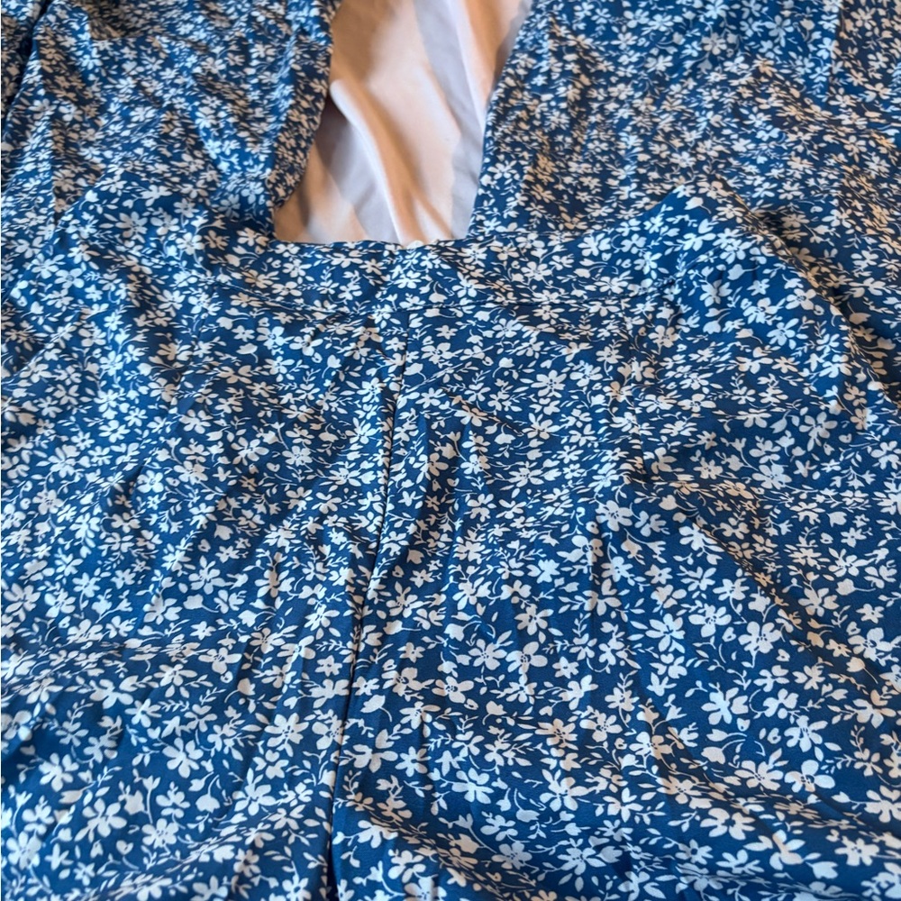 2/25$🍓⭐️ Wide leg floral pants